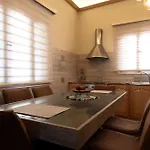 Apartment Dimitras *