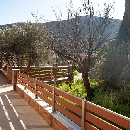 Apartment Dimitras *