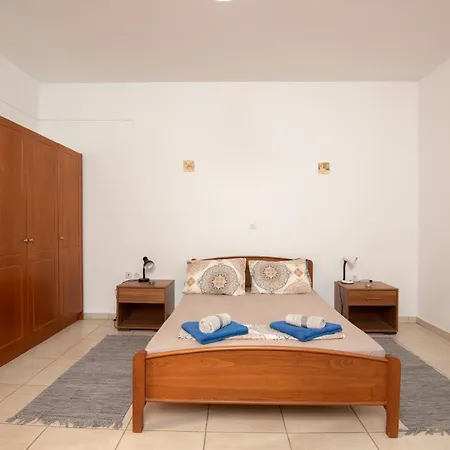 Apartment Dimitras *